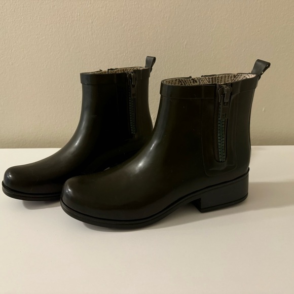 Lucky Brand Rhandi Rain Boots in Olive Green - Picture 7 of 11